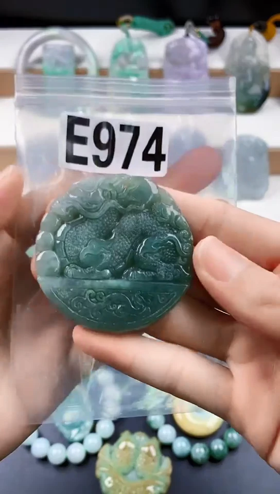 颈饰未镶嵌翡翠天然翡翠吊坠挂件