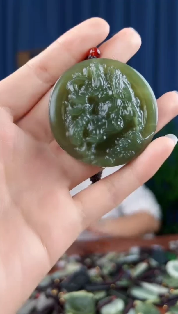 未镶嵌和田玉挂件拍一发一，