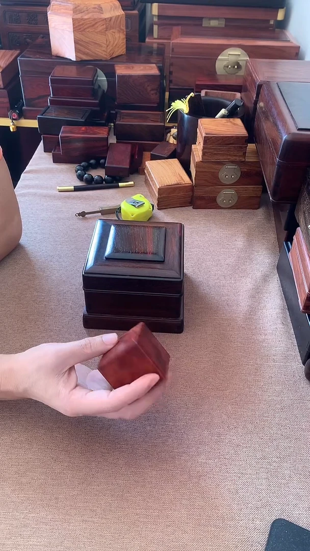 【闪购商品】贡木花梨影木小抽拉盒