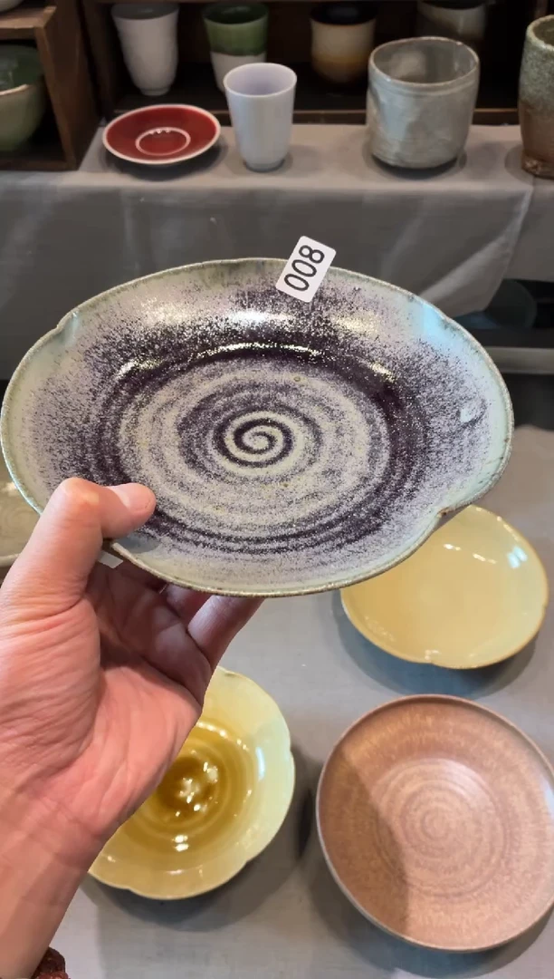 瓷片李*晓08  微瑕紫色荷口盘 1个