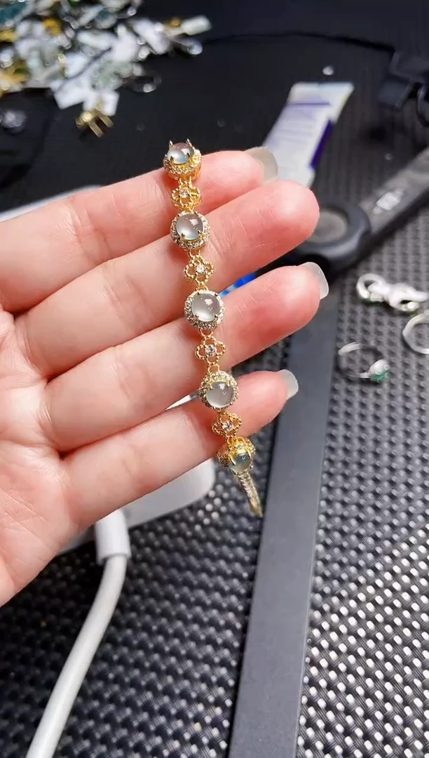 【闪购商品】翡翠手链未镶嵌111111111
