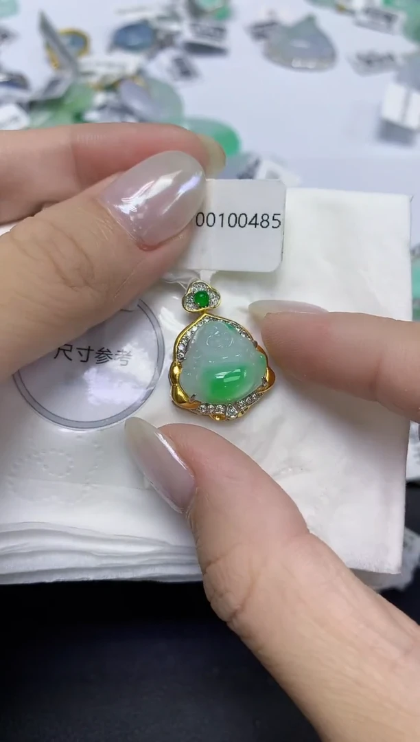 颈饰未镶嵌翡翠天然缅甸翡翠A货百元以上9元证书费自理