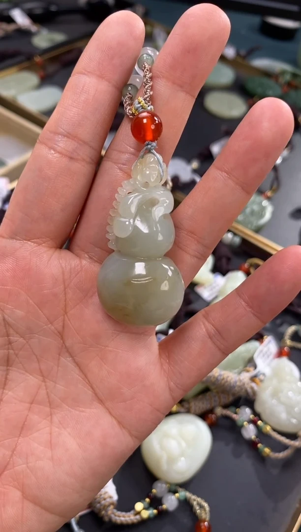 和田玉未镶嵌挂件葫芦