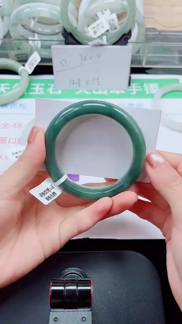 未镶嵌手镯石英质玉53-55/56