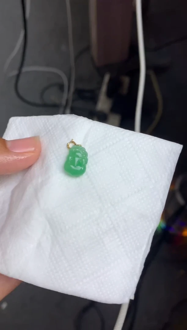 颈饰未镶嵌翡翠净货