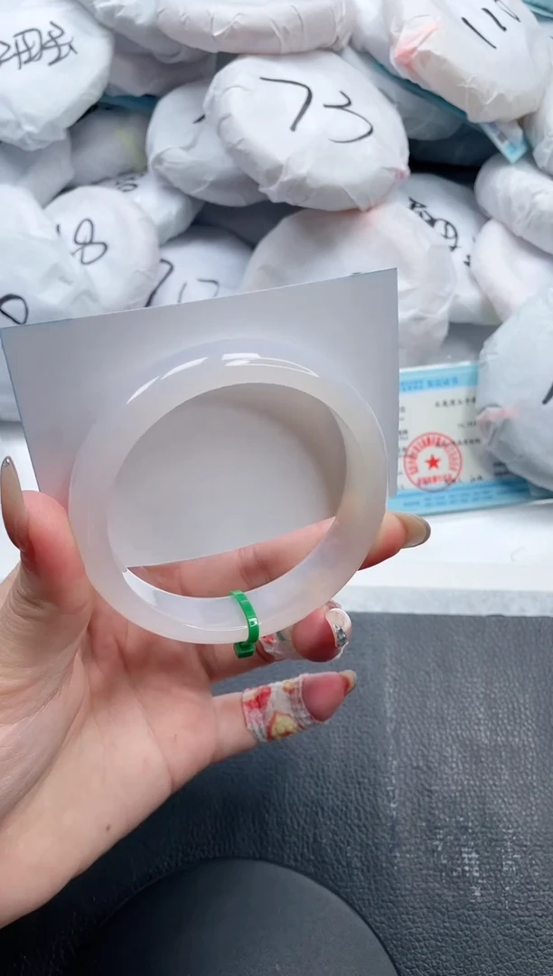 石英质玉手镯未镶嵌13V15-60