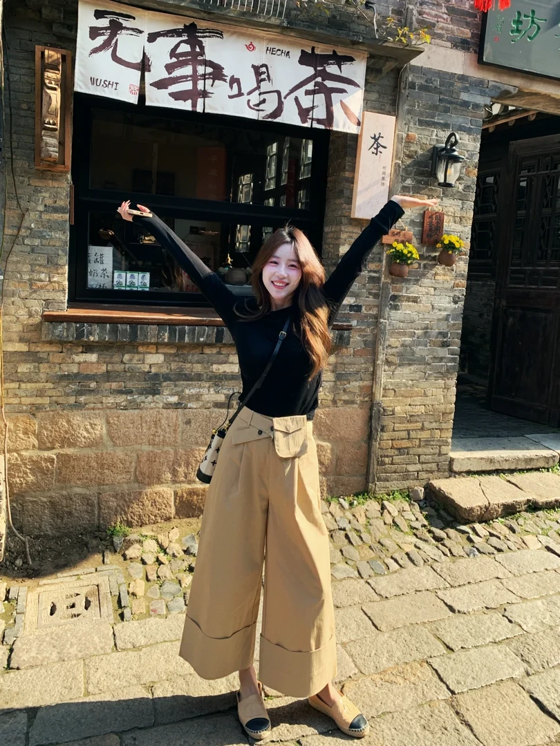 2025夏季新款韩系穿搭一整套女T恤上衣女设计感高腰阔腿裤两件套