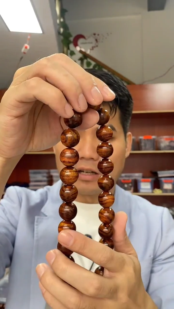 黄花梨/降香黄檀海南黄花梨尖峰岭山料油梨1.8手持（158）