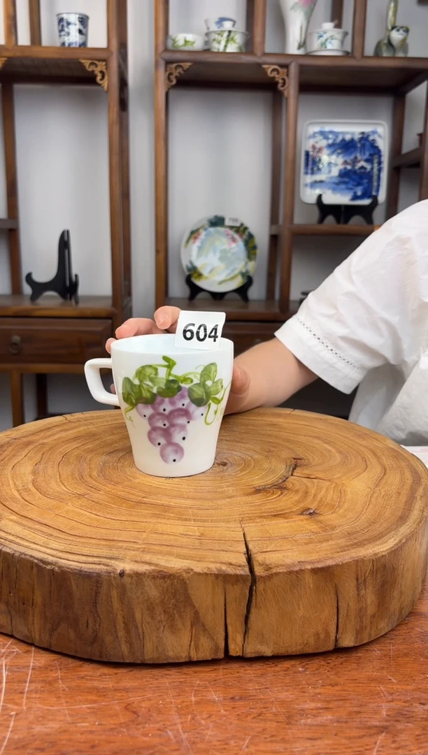 瓷国韵瓷坊-手工手绘圆口杯604