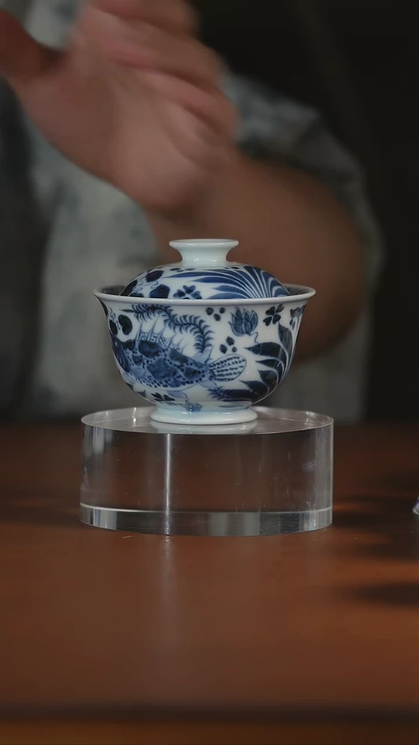 元青花鱼藻盖碗