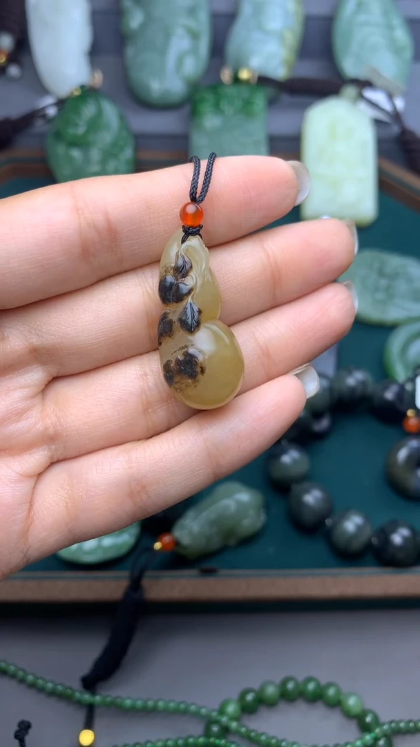 【闪购商品】定制和田玉挂件拍一发一不退不换