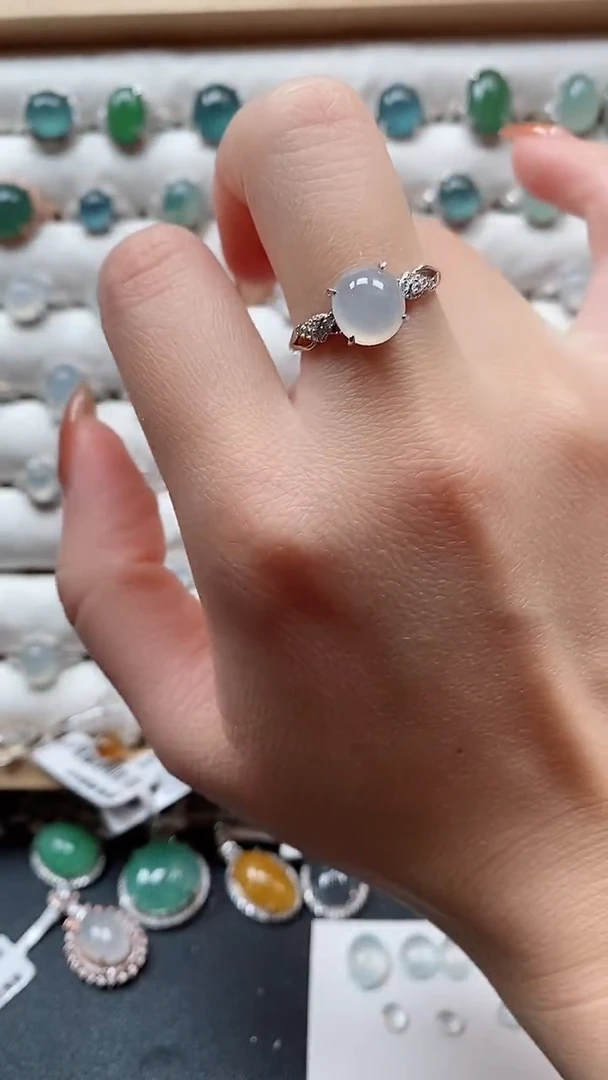 【闪购商品】翡翠戒指银S925镶嵌一物一证一礼盒