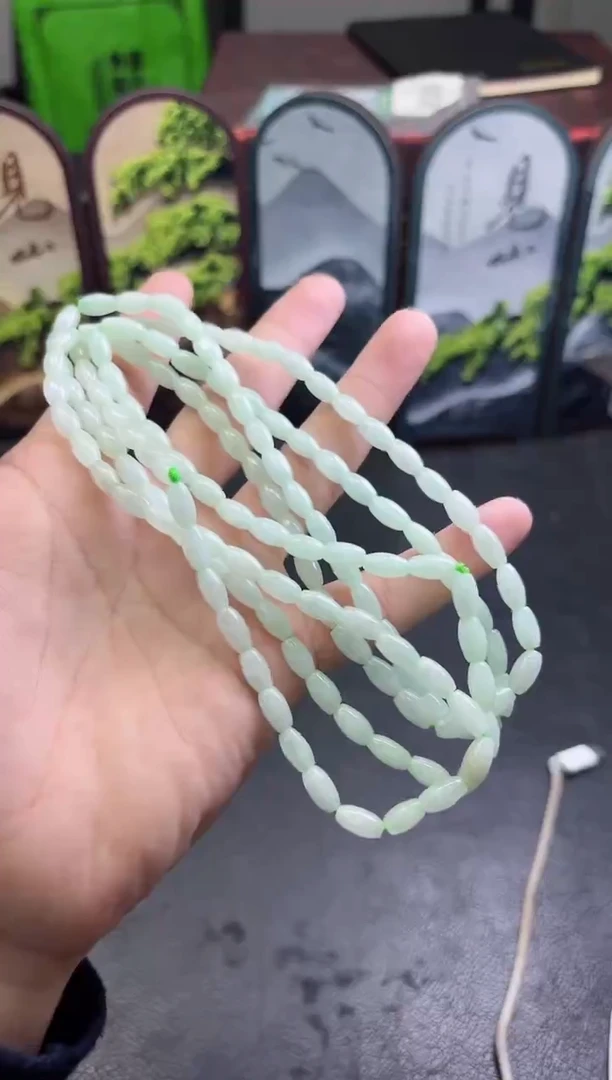 颈饰未镶嵌翡翠一**伴项链