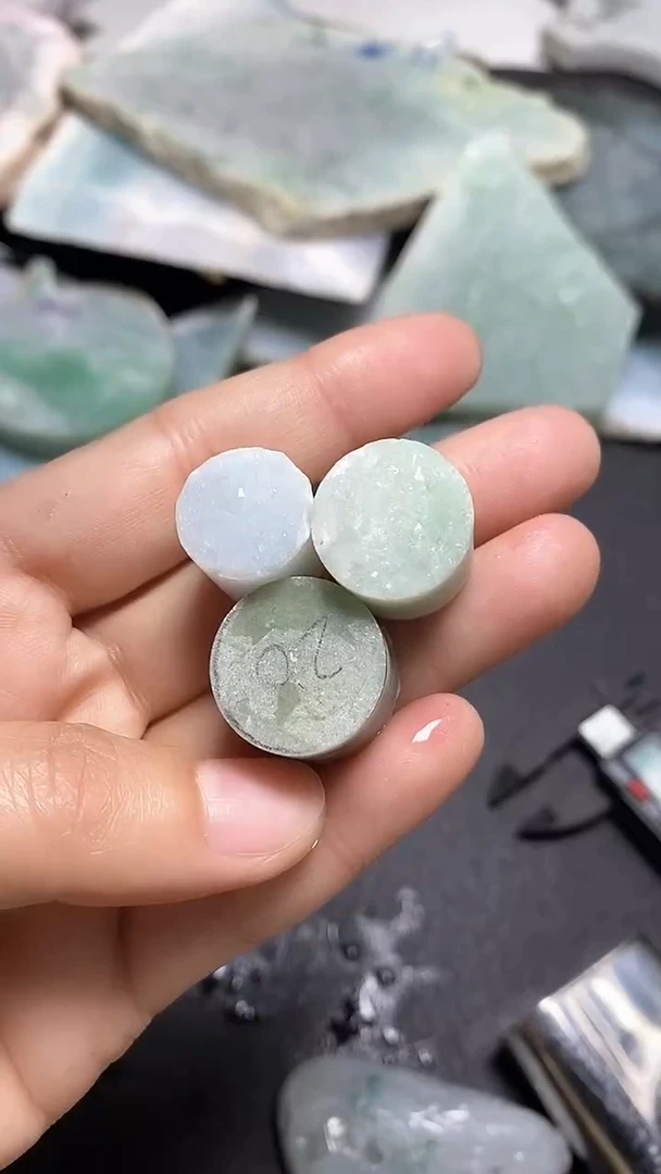 【闪购商品】翡翠颈饰未镶嵌料子