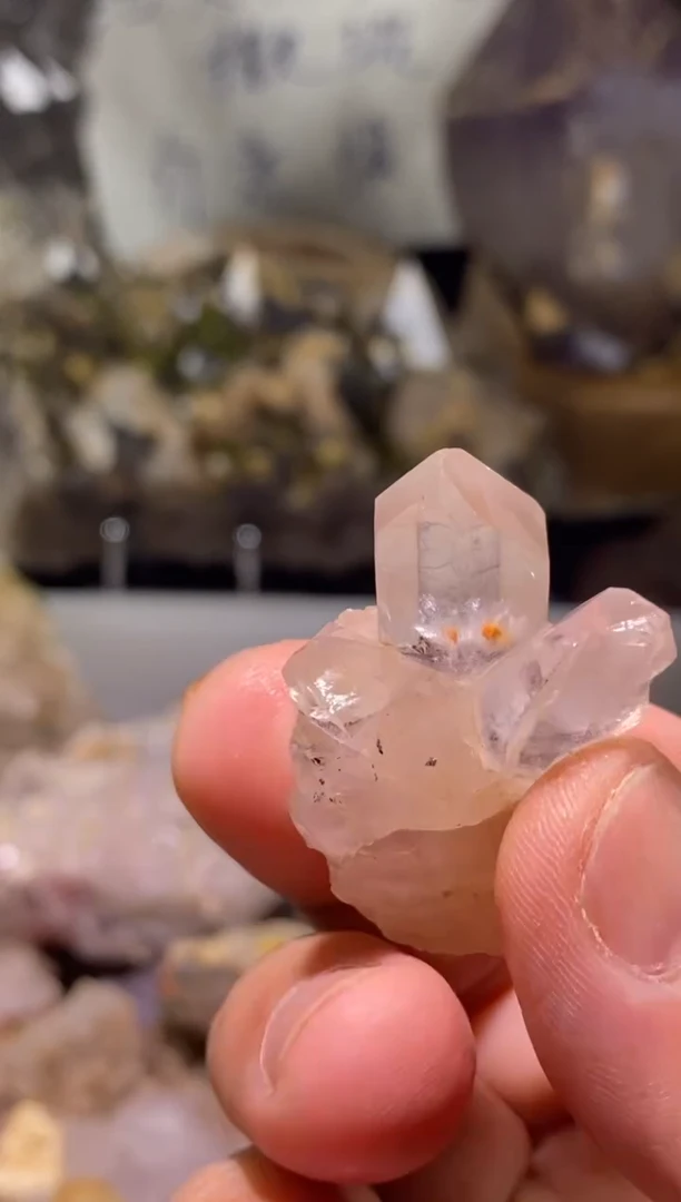 未镶嵌珠宝半成品水晶84号 黄色包裹体 晶簇