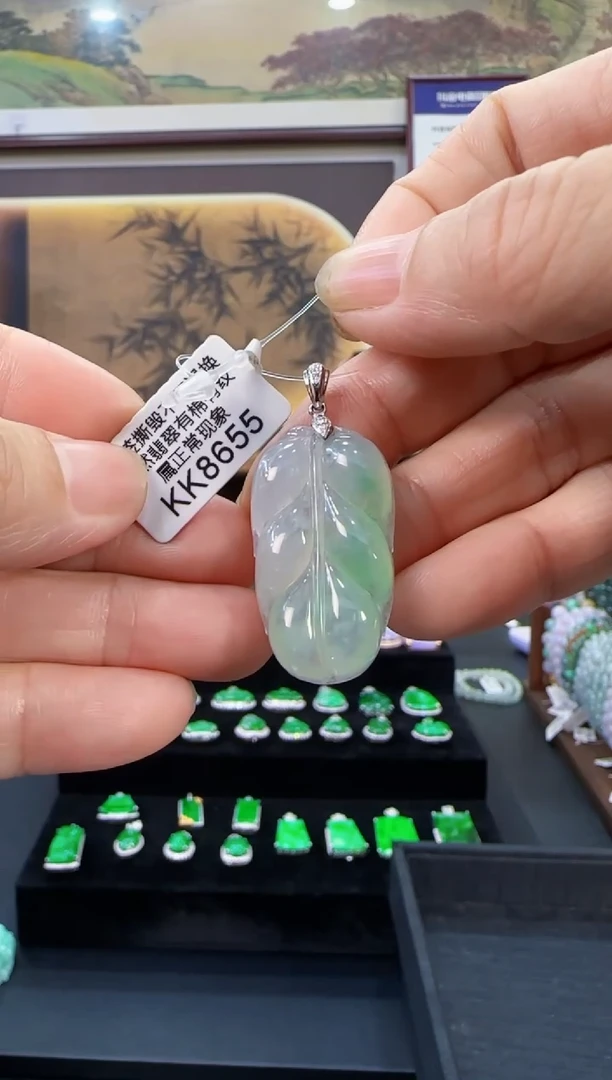 颈饰18K金镶嵌翡翠KK8655叶子
