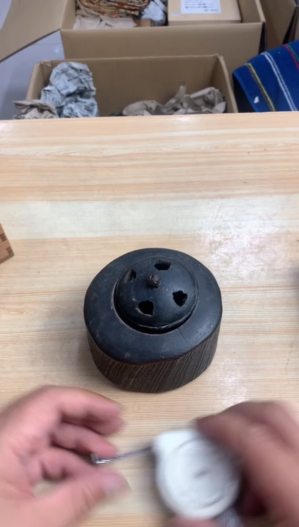 默认微瑕，no退no换，介意勿拍