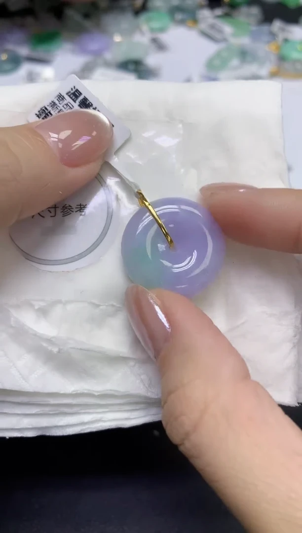 颈饰18K金镶嵌翡翠天然缅甸翡翠A货百元以上9元证书费自理