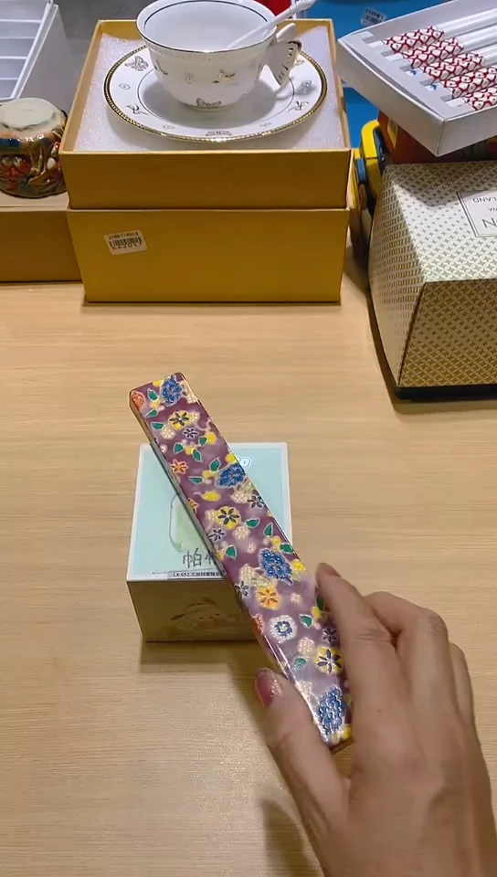 瓷片碗碟好物一件不留@@1