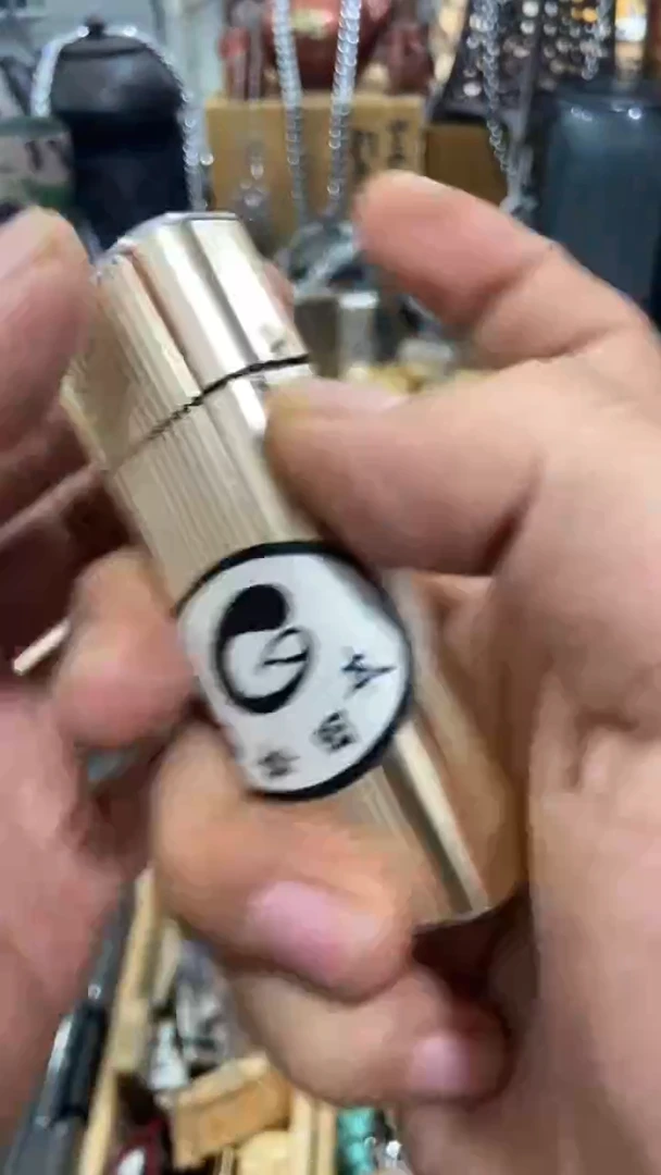 瓷片闪购商品  如图所示