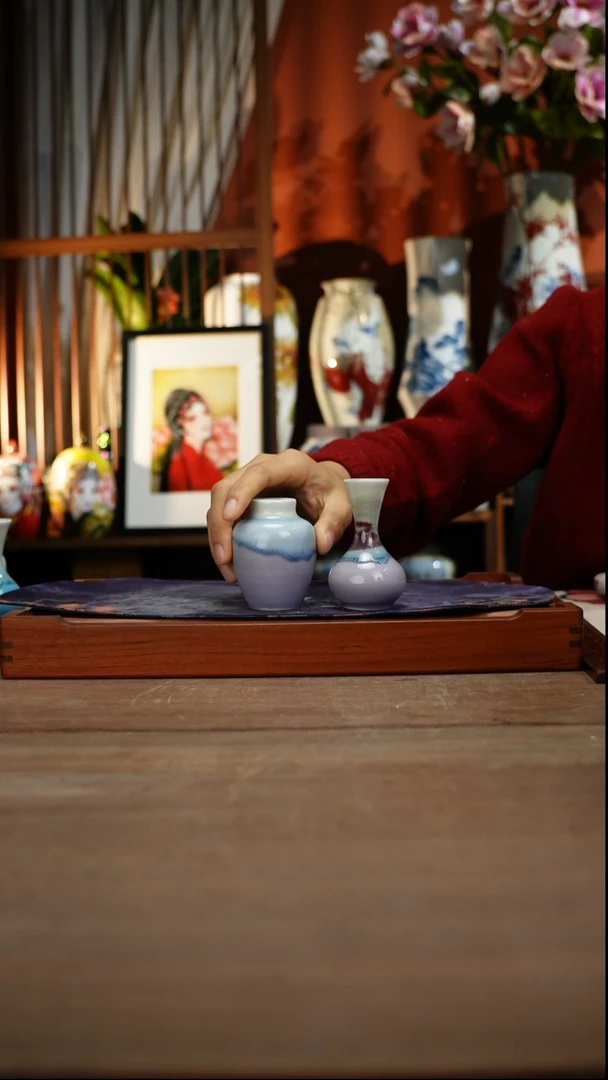 当代景德镇设计师釉下手绘陶瓷花瓶