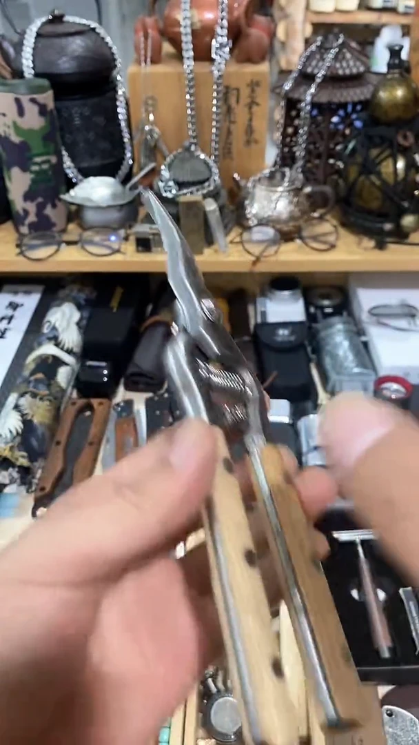 瓷片闪购商品  如图所示