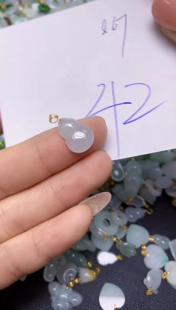 【闪购商品】翡翠挂件18K金镶嵌 天然翡翠A货