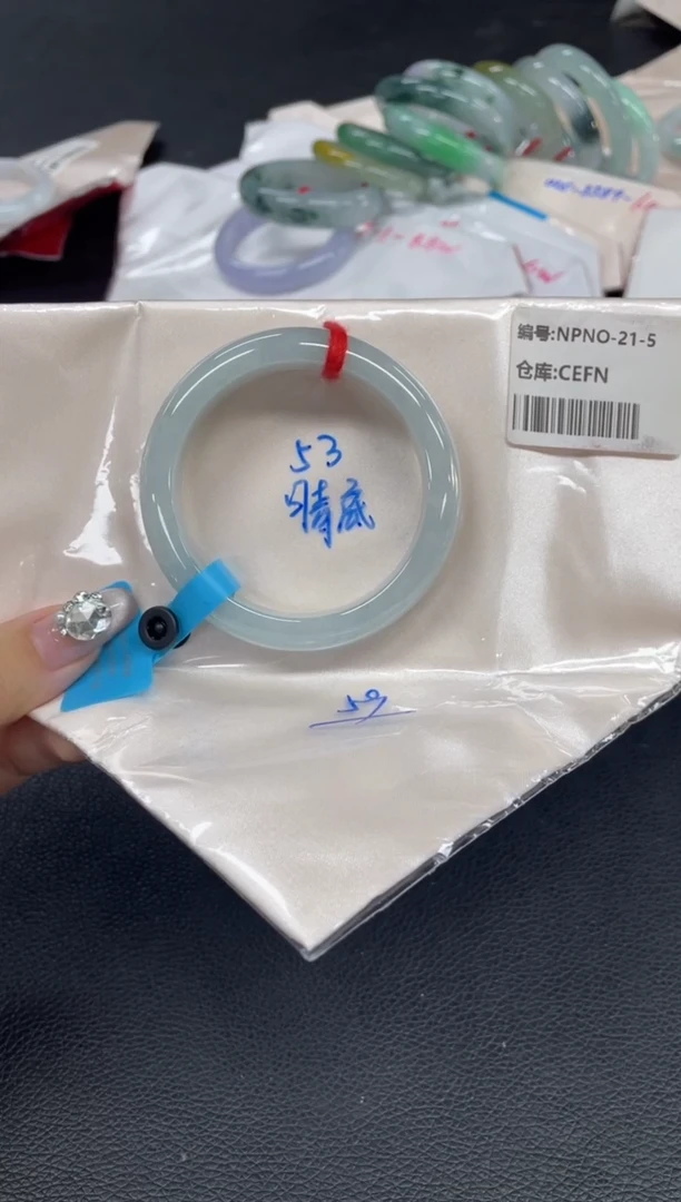 未镶嵌手镯翡翠翡翠手镯