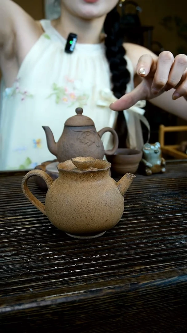 祥玉品牌  黄泥段花瓶壶220cc