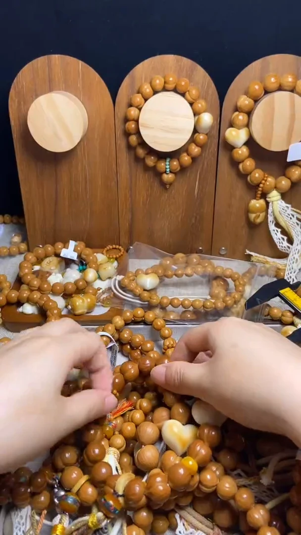 手串猴头核桃全品小馒头柯基提溜奶油风流苏