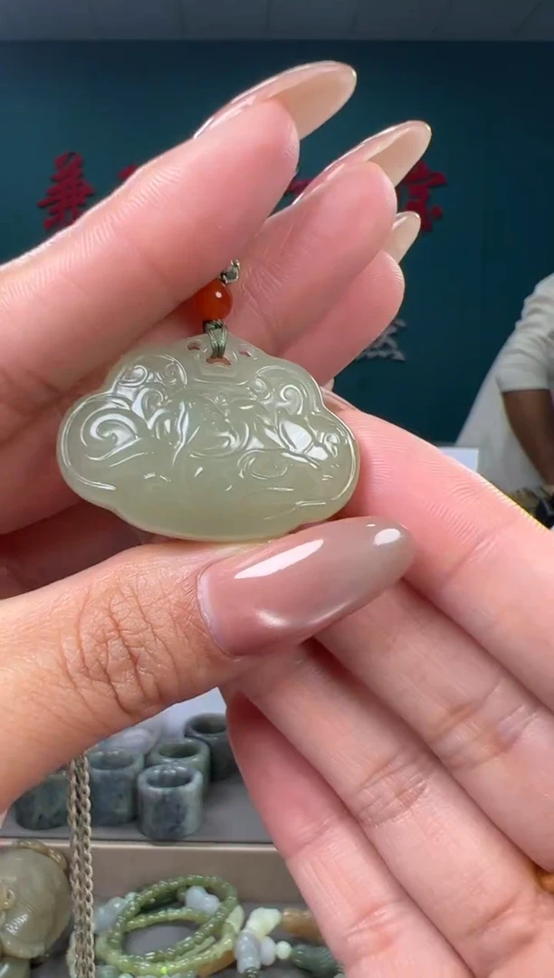 颈饰未镶嵌和田玉和田玉