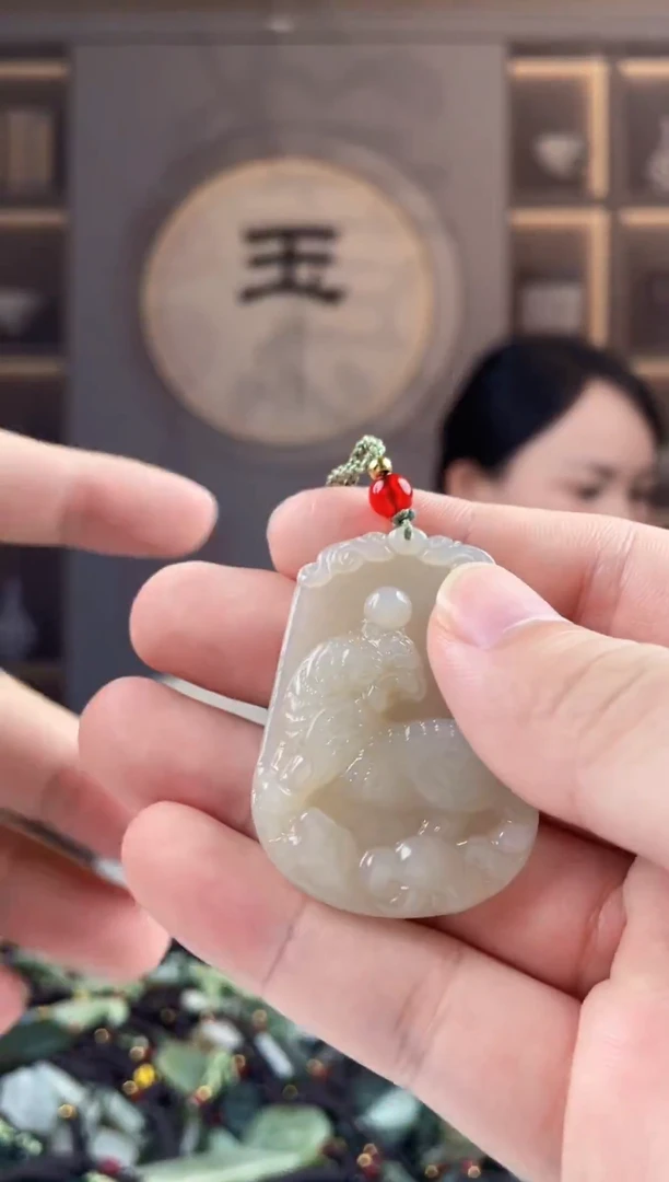 颈饰未镶嵌和田玉拍一发一，多样性发货