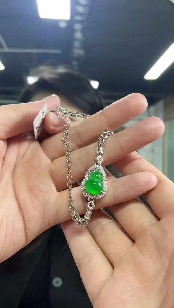 【闪购商品】翡翠手链未镶嵌多样性发其一颜色微差