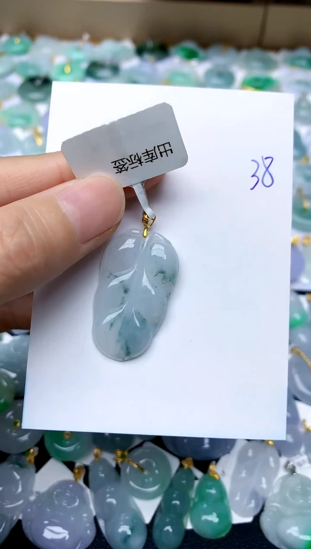 【闪购商品】翡翠颈饰18K金镶嵌38天然A货翡翠