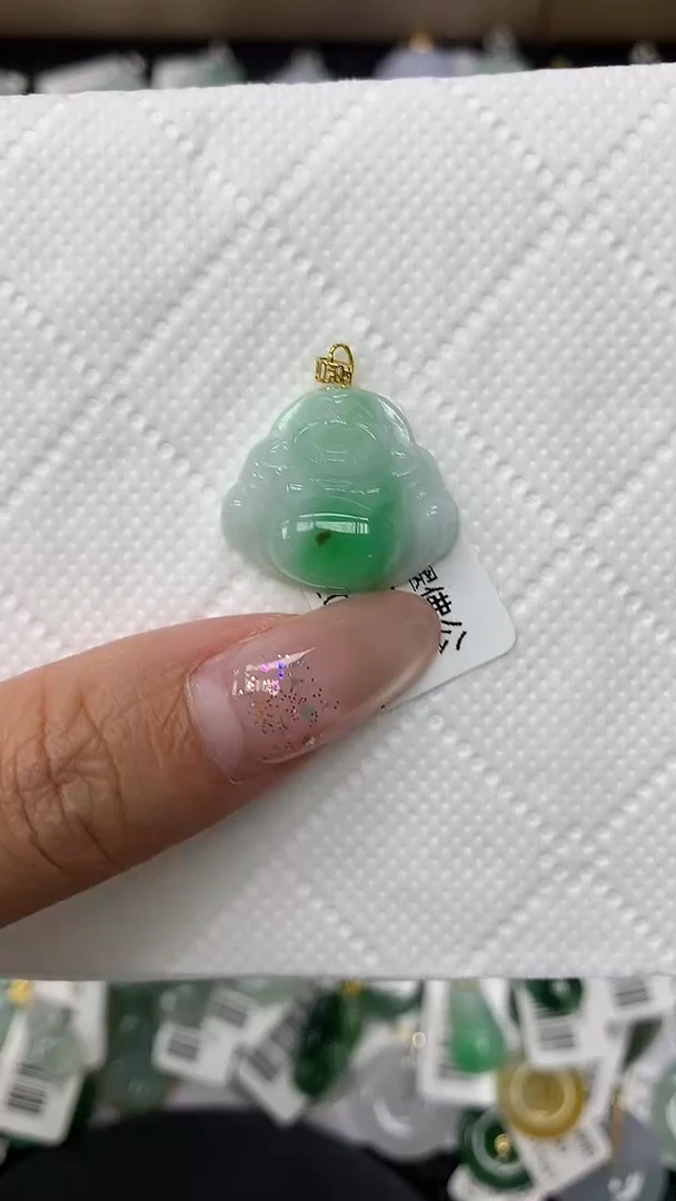 颈饰18K金镶嵌翡翠1111111111
