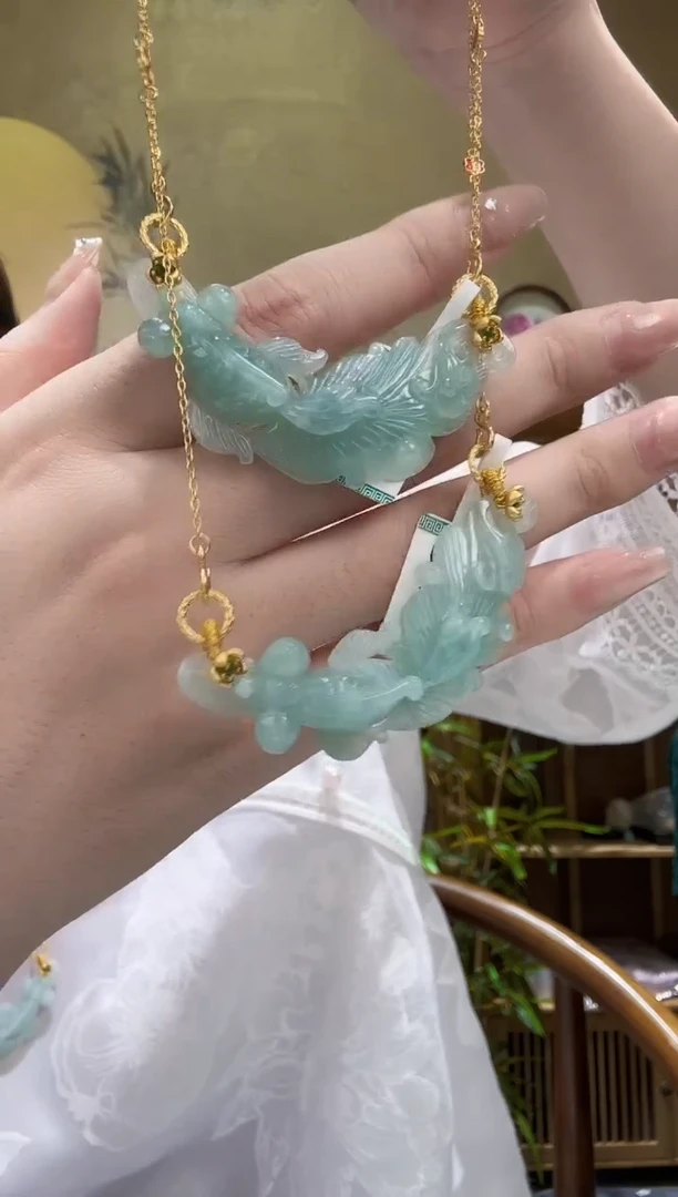 翡翠未镶嵌颈饰多样性发一个