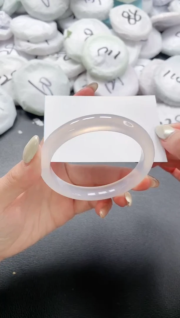 【闪购商品】石英质玉手镯未镶嵌 8L99-60