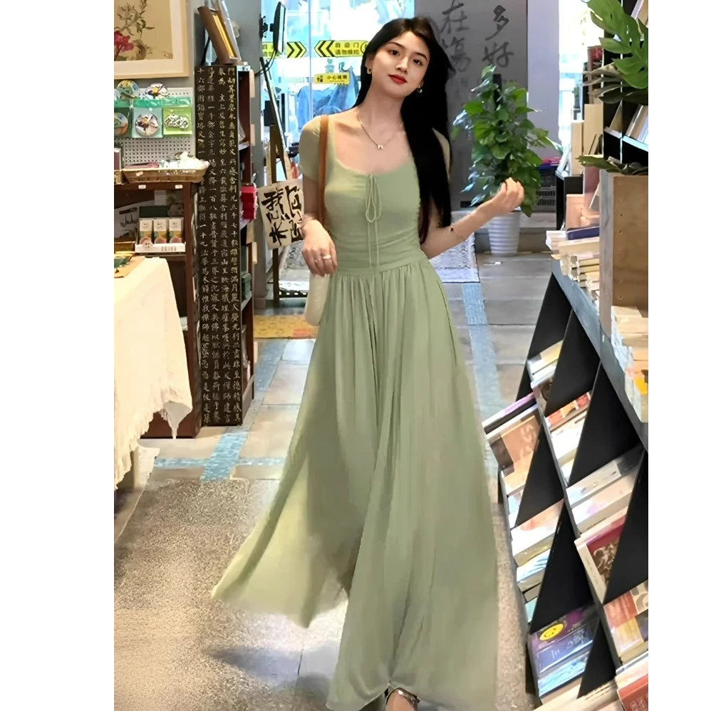 高级感法式系带方领短袖连衣裙女夏季收腰显瘦别致绝美a字长裙子