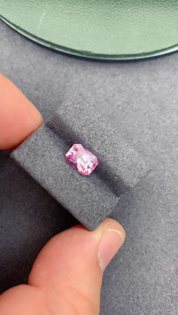 裸石彩色蓝宝石2.2ct 无烧帕帕拉恰