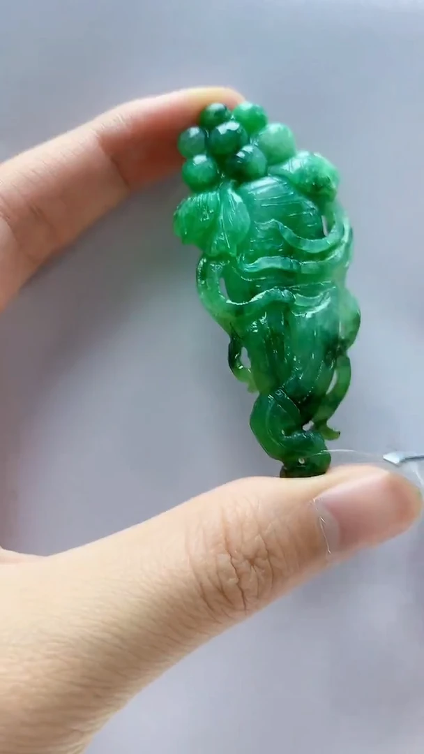 未镶嵌定制翡翠4688zm-毛货挂件31人参