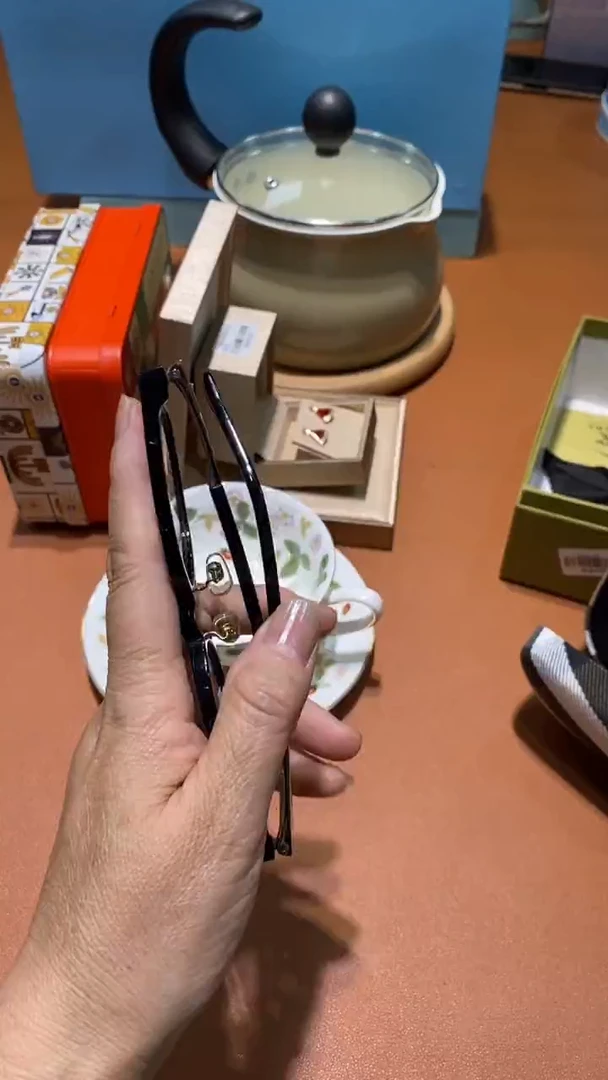 瓷片品牌 包包香水手表护肤品@@1
