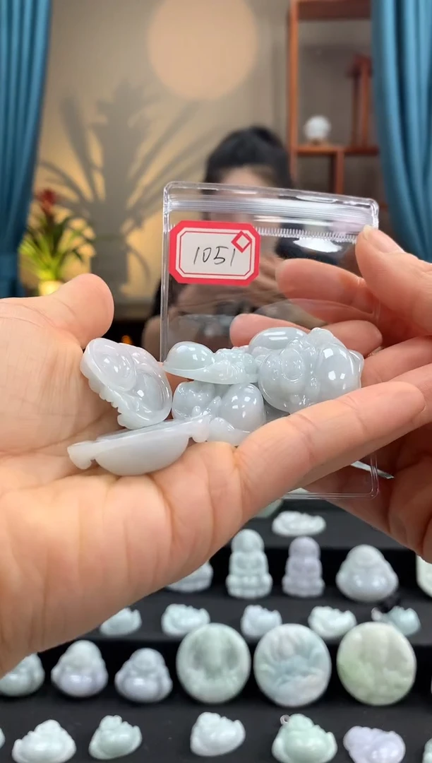 翡翠未镶嵌颈饰佛公1051 多样性发一件