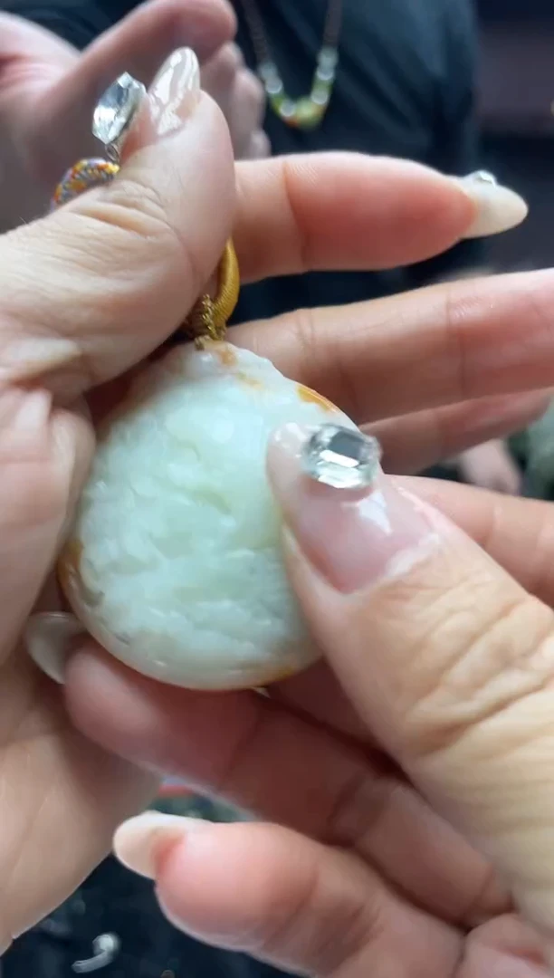 未镶嵌岫玉吊坠·