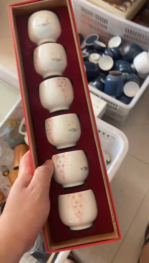 无运费险有瑕疵的摄影的产品有使用过的痕迹有点脏介意勿拍