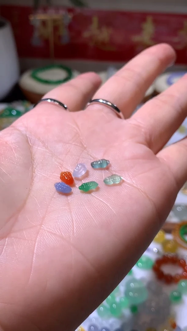 未镶嵌定制翡翠花生一组