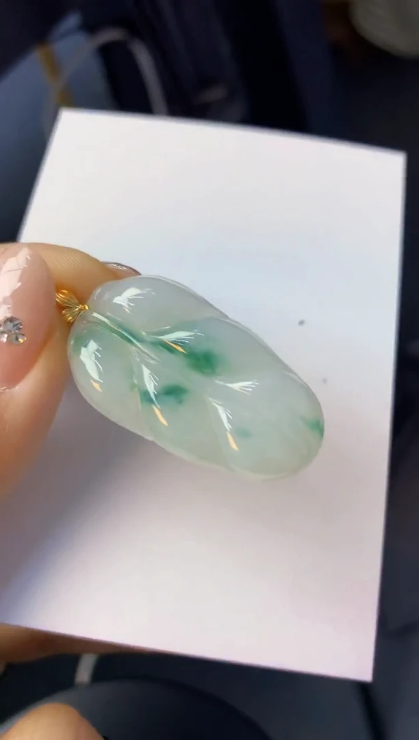 颈饰18K金镶嵌翡翠天然缅甸a货翡翠百元以上9元证书费自理