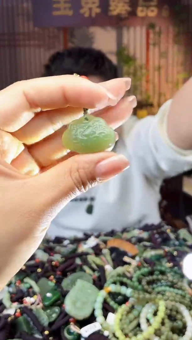 颈饰未镶嵌和田玉多样性发货拍一发一