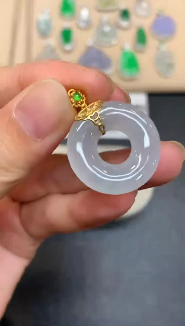 颈饰18K金镶嵌翡翠甜甜圈【无服务费