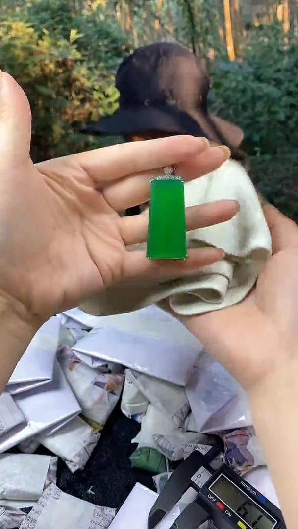 满色吊坠 所见即所得！！