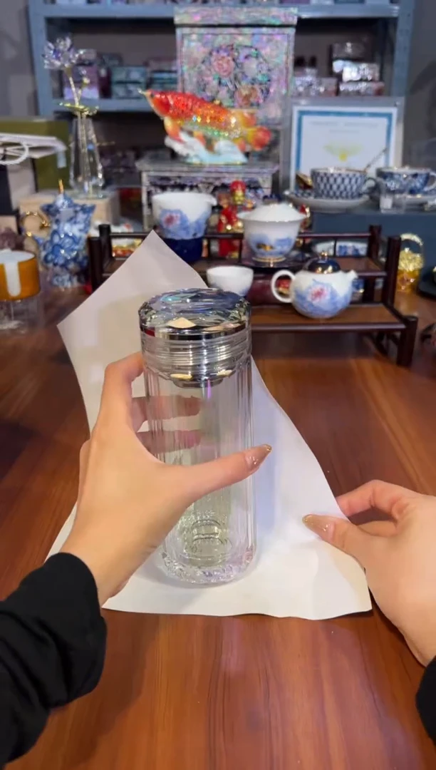 87卡普拉炫彩大号水杯